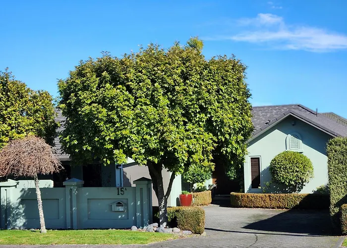Gold On Gillies 3 Bedroom House